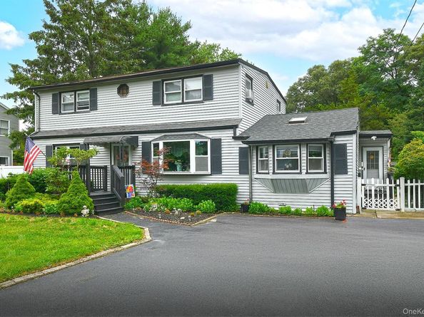 11 Bonnybill Drive, Centereach NY 11720