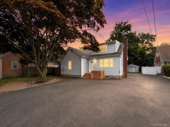 806 Mount Avenue, Wyandanch NY 11798
