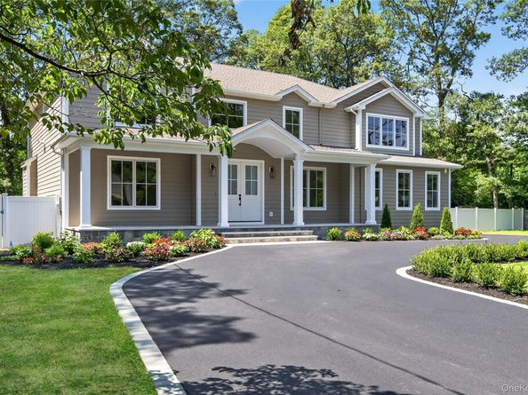 654 Caledonia Road, Dix Hills NY 11746