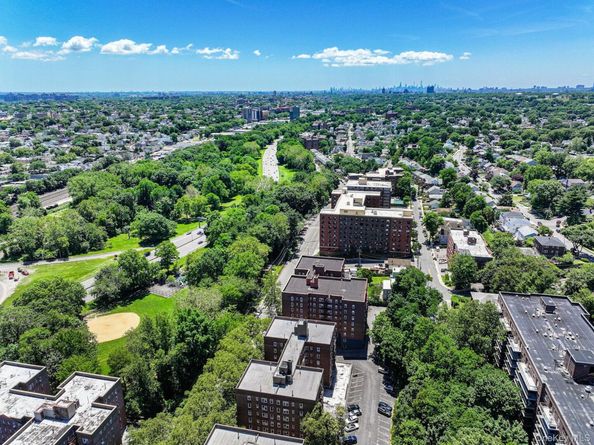755 Bronx River Rd 4B, Bronxville NY 10708
