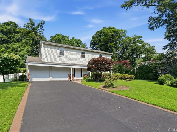 12 Kenny Street, Hauppauge NY 11788