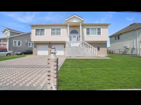 53 East Avenue, Lawrence NY 11559