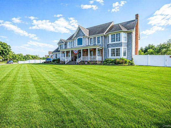 143 Meadow Path, Wading River NY 11792