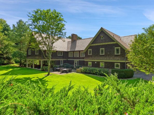 2 Hollow Ridge Road, Armonk NY 10504