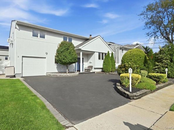2872 Bayview Avenue, Wantagh NY 11793