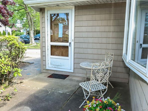 32 Sycamore Road, Valley Stream NY 11581