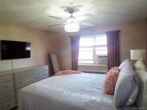 8 Cascade Terrace 1D, Yonkers NY 10703