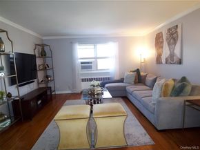 8 Cascade Terrace 1D, Yonkers NY 10703