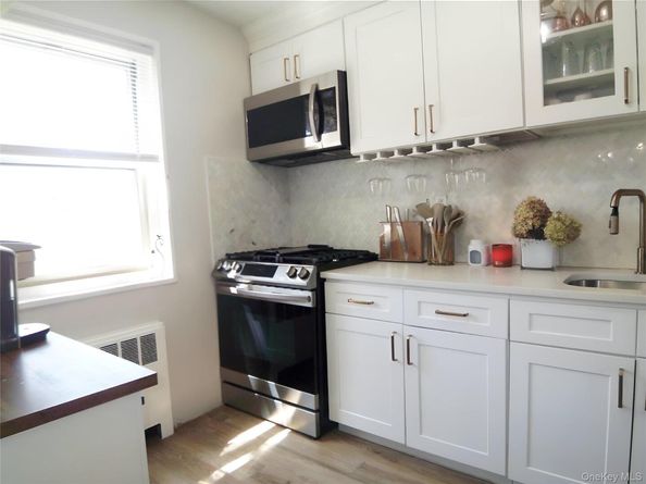 8 Cascade Terrace 1D, Yonkers NY 10703
