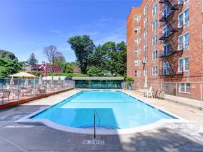 54-44 Little Neck Parkway 5U, Little Neck NY 11362