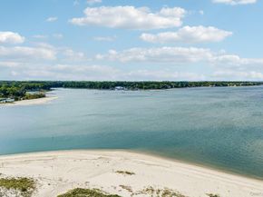 2100 Glenn Road, Southold NY 11971