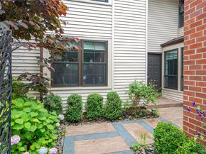 23 Estates Terrace N, Manhasset NY 11030