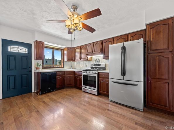 42-52 249th Street, Little Neck NY 11363