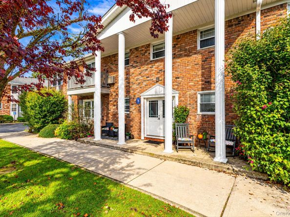 219 Fairharbor Drive 219, Patchogue NY 11772