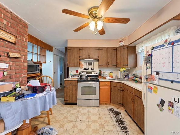 11 Petal Lane, Hicksville NY 11801