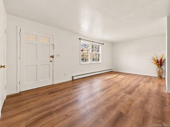 240-29 68th Avenue, Douglaston NY 11362