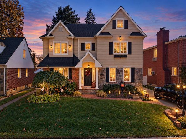 144 Lawrence Street, New Hyde Park NY 11040