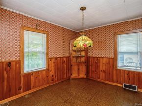 10 Laurel Road, Ronkonkoma NY 11779