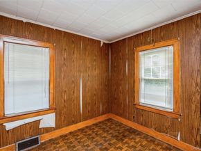 10 Laurel Road, Ronkonkoma NY 11779