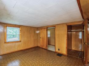 10 Laurel Road, Ronkonkoma NY 11779