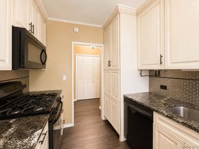 27110 Grand Central Parkway 7K, Floral Park NY 11005