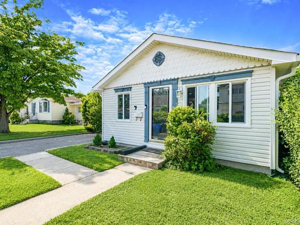 535 Outlook Avenue, West Babylon NY 11704