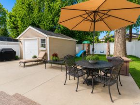 369 Euston Road S, Garden City NY 11530