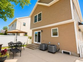 369 Euston Road S, Garden City NY 11530