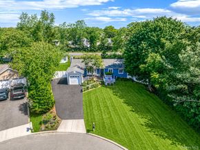 5 Megan Court, Bellport NY 11713