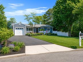 5 Megan Court, Bellport NY 11713
