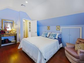 42 Beechwood Lane, North New Hyde Park NY 11040