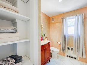42 Beechwood Lane, North New Hyde Park NY 11040