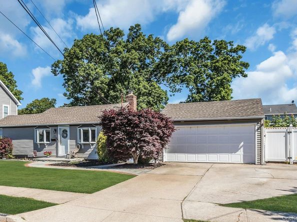173 N Kings Avenue, Massapequa NY 11758
