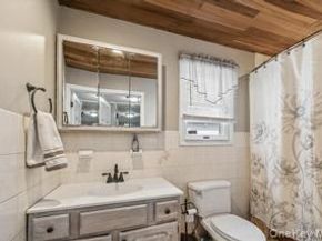 173 N Kings Avenue, Massapequa NY 11758
