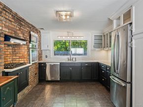 29 Squiretown Road D, Hampton Bays NY 11946