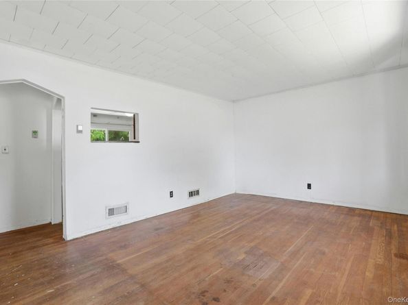 1090 South Drive, Merrick NY 11566