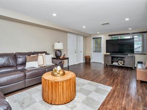 27 Coronet Lane, Plainview NY 11803