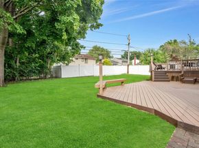 27 Coronet Lane, Plainview NY 11803