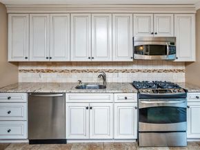 27 Coronet Lane, Plainview NY 11803