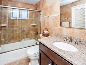 27 Coronet Lane, Plainview NY 11803