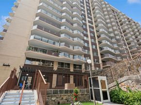 1815 215th Street 6C, Bayside NY 11360