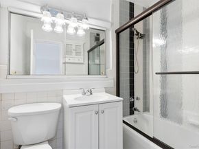 1815 215th Street 6C, Bayside NY 11360