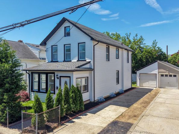 55 Hartwell Place, Woodmere NY 11598