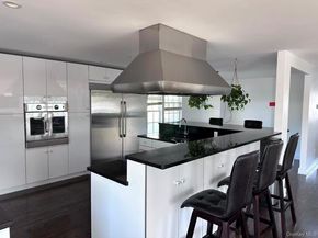 Undisclosed Address #1011516, Massapequa NY 11758