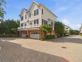 23 Mariners Walk, Oyster Bay NY 11771