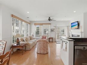 23 Mariners Walk, Oyster Bay NY 11771