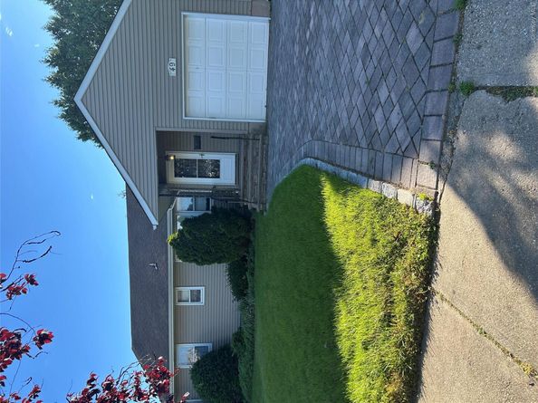 Undisclosed Address #1014001, Farmingdale NY 11735