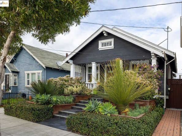 1076 61St St, Oakland CA 94608