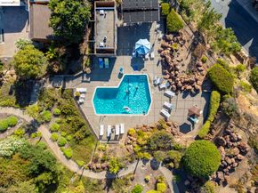 5 Sereno Cir, Oakland CA 94619
