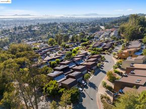 5 Sereno Cir, Oakland CA 94619